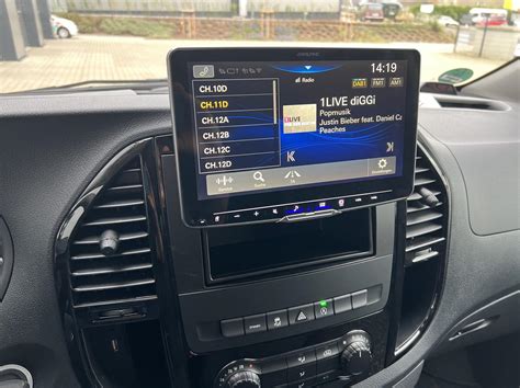 Soundsystem Radio R Ckfahrkamera Und Lautsprecher Im Mercedes Vito