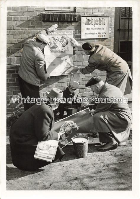 Foto Plakatieren Plakate um 1950 Wiener Werkstätte Postkarten