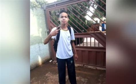 Adolescente De Anos Morre Ao Levar Choque Enquanto Nadava Em C Rrego