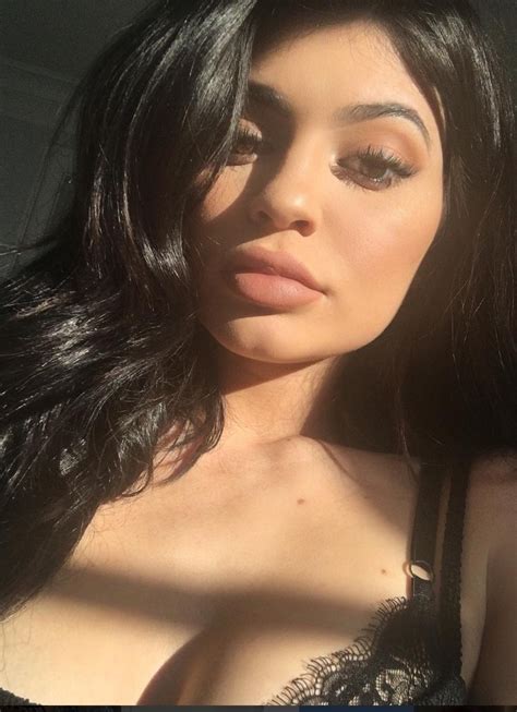 Kylie Jenner Thirst Trapping On The Gram Pics Vids Page Of