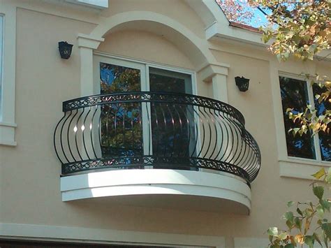 25+ Modern Balcony Railing Design Ideas With Photos