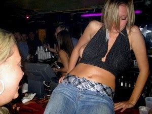 Accidental Milf Nip Slip Captions Ehotpics