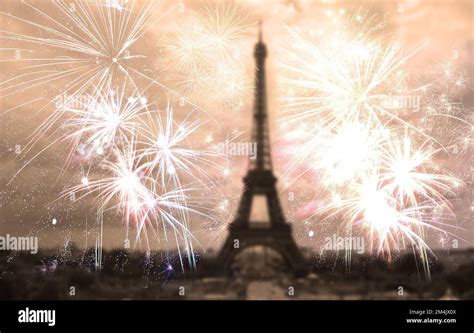 Fireworks Over The Eiffel Tower New Year In Paris Stock Photo Alamy