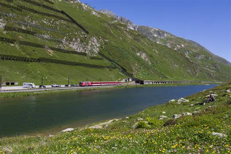 Deh 4 4 23 der MGB zwischen Oberalppasshöhe und Nätschen