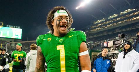 Oregon Ducks open as two-score favorite over UNC in Holiday Bowl - On3