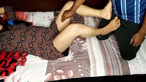 Padosan Aunty Ko Sote Huye Chupke Se Dekha Fir Choda Asian Asian Porn