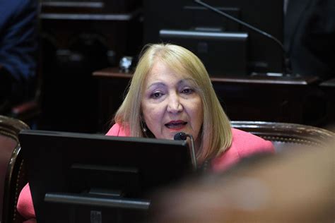 La senadora Giacoppo quiere declarar de interés a las fiestas