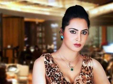 After Fatwa For Sex With Afridi Tweet Model Arshi Khan Runs Into Yet Another Trouble Mykhel