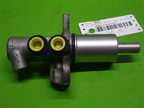 VW-4D0611021B : Bremse hovedcylinder - Autoparts24