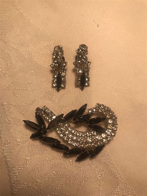 Vintage Set Of Costume Jewelry Clip On Earrings And Matching Etsy