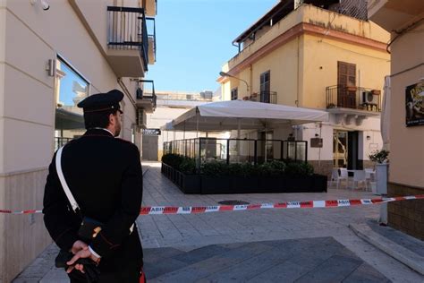 Terrasini Giovane Ucciso A Coltellate Davanti Al Millennium La