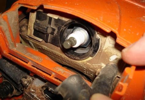 How To Replace A Chainsaw Spark Plug The Tool Yard