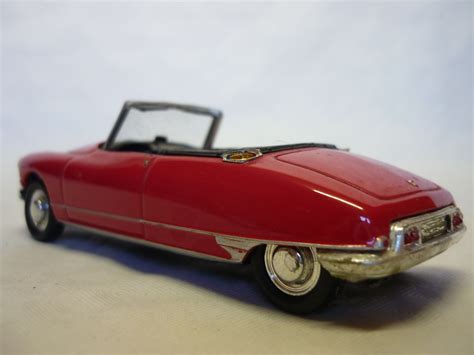 Citroen DS 19 Cabriolet Sans Boite Universal Hobbies 1 43 Les Miniatures