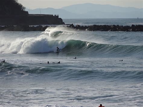 Playa De Gros Previsiones De Olas E Boletín De Surf Pais Vasco Spain