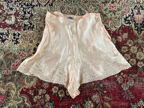 Vintage Peach Silk Tap Pants S Peach Pink Lingerie French Ecru Lace Flapper Lingerie S