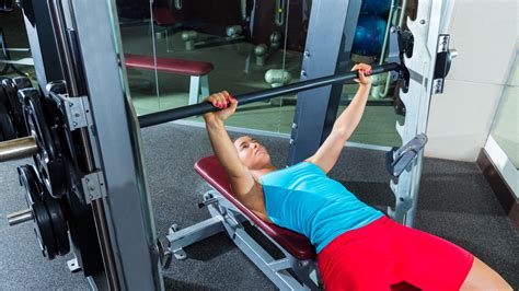 The Best Way To Do The Smith Machine Bench Press For Underrated Chest