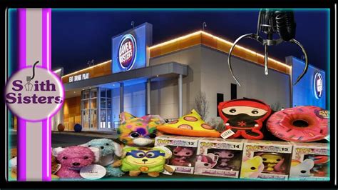 Arcade Claw Machine Wins Plus Ticket Jackpots At Dave And Busters