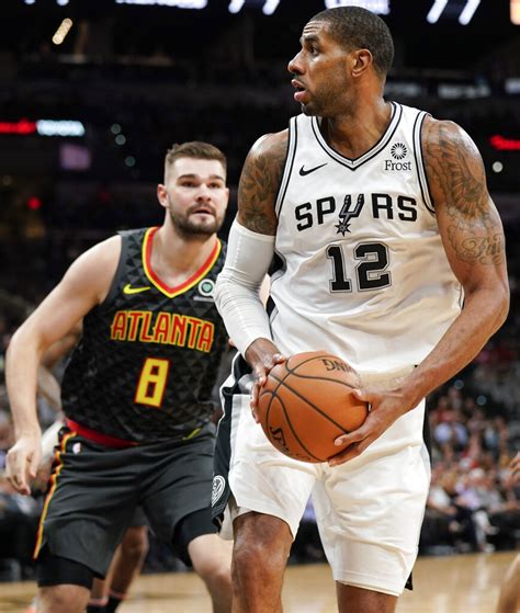 Spurs Claim 21st Straight Home Win Over Hawks Inquirer Sports