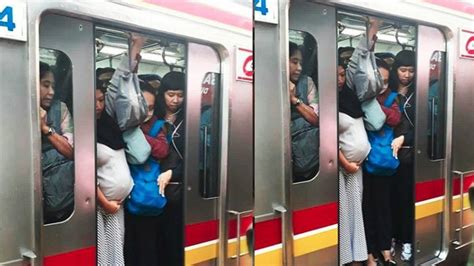 Viral Foto Ibu Hamil Berjuang Naik Commuter Line Berdiri Di Depan