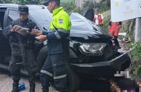 Tres fallecidos y cinco golpeados deja accidente de calle al Boquerón