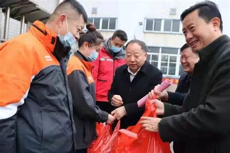 工会送温暖，情留职工心——淮南市总工会开展两节送温暖慰问活动企业