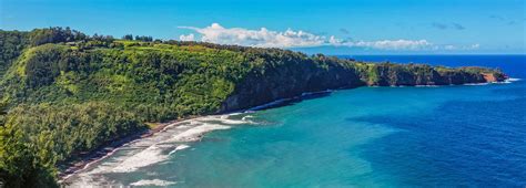 Pololu Valley Hike and Black Sand Beach | Big Island Guide