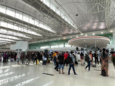 Arus Mudik Di Bandara Sepinggan Diprediksi Naik 15 40 Extra Flight