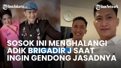 Drama Di Kamar Mayat Adik Brigadir J Memohon Mohon Ingin Gendong Jasad