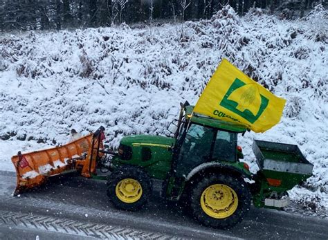 Maltempo In Calabria Mobilitati Trattori Contro Neve E Gelo Calabria