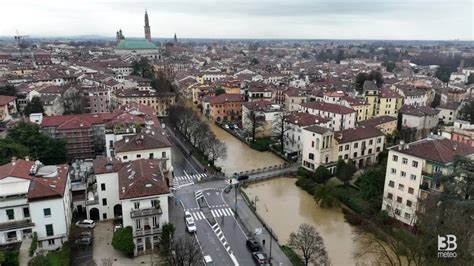 Cronaca Meteo Diretta Vicenza Il Fiume Retrone Visto Dal Drone