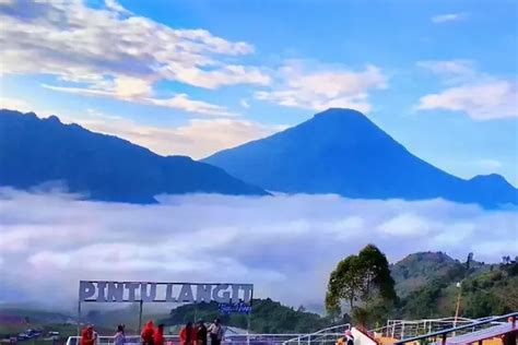 Menikmati Ketenangan Dengan View Dari Atas Gunung Kunjungi Destinasi