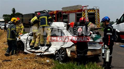 Homem Morre E Outros Dois Ficam Feridos Ap S Grave Acidente Entre Carro