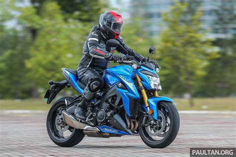 Review Suzuki Gsx S Riding The Ujm Suzuki Gsx S