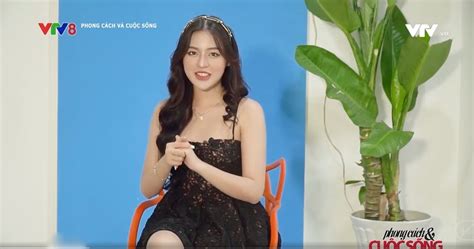 Hot Tik Tok Trần Thanh Tâm khoe làm MC VTV khán giả ngã ngửa nhan sắc thật Hot KOLs Đời