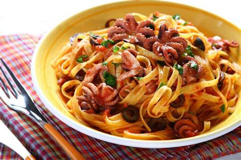 Tagliatelle Ai Moscardini Le Ricette Di Cucina Esca