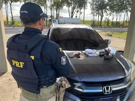 Prf Det M Dupla Armas Droga E Carro Roubado Em Goiana Pol Cia