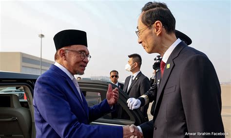 Anwar Tiba Di Beijing Teruskan Lawatan Rasmi Ke China