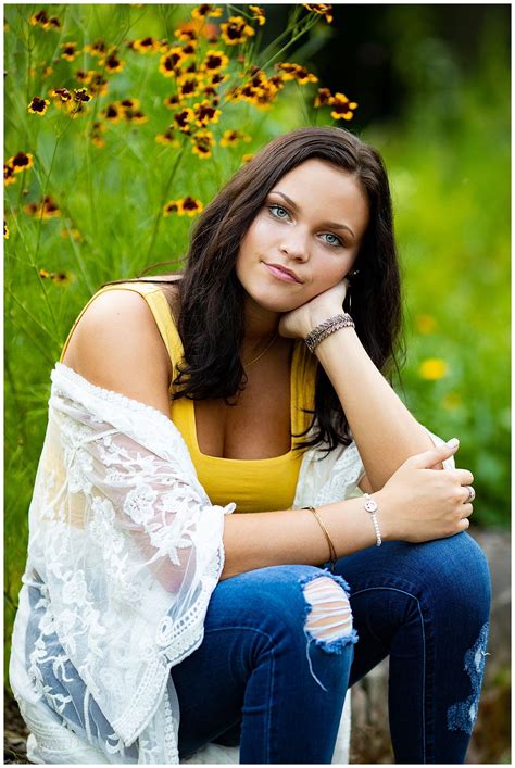 Summer Senior Pictures Senior Portrait Session Class Of 2020 Senior