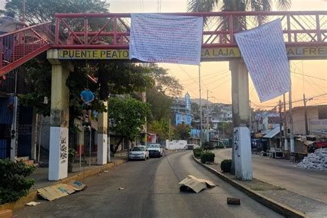 Hallan Cuatro Cuerpos Colgados De Un Puente En Acapulco Con Huellas De