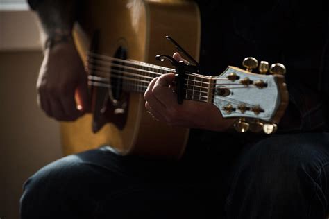 Qué es el tapping en guitarra Descubre esta técnica tan utilizada por