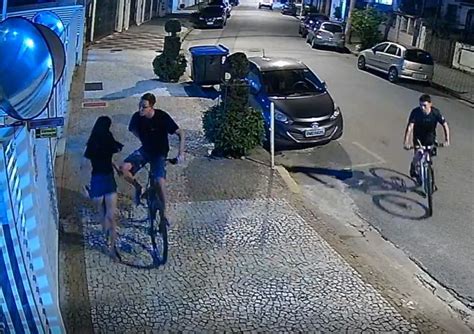 Dupla De Bandidos Rouba Celular De Uma Jovem Em Santos Boqnews