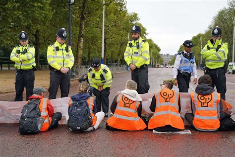 Just Stop Oil protesters block Mall in protest against fossil fuel licences