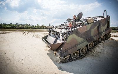 Schützenpanzer BMP fahren offroad park de