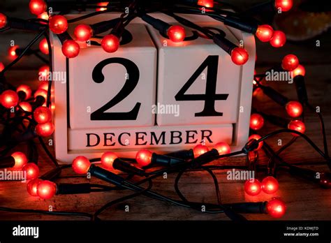 Christmas Eve 24th december date on calendar Stock Photo: 163447437 - Alamy