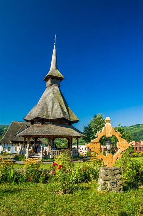 Manastirea Barsana Judetul Maramures Romania Landschaft