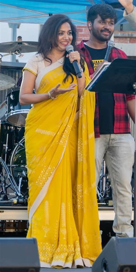 Indian Movie Singer Sunitha Hot Photos In Red Saree Artofit