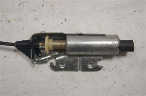 1986-1991 Chevy Corvette C4 Convertible RH Rear Decklid Release Actuator Used | Factory OEM Parts