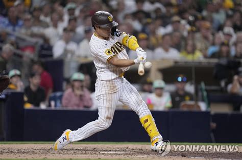 Mlb 입성 후 첫 멀티 홈런 날리는 김하성 연합뉴스