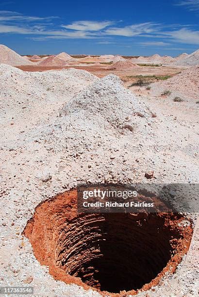 Coober Pedy Opals Photos And Premium High Res Pictures Getty Images