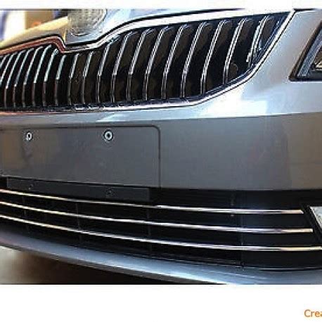 Skoda OCTAVIA II Hatchback Kombi Chrome Grilles Grill Chrome Auto